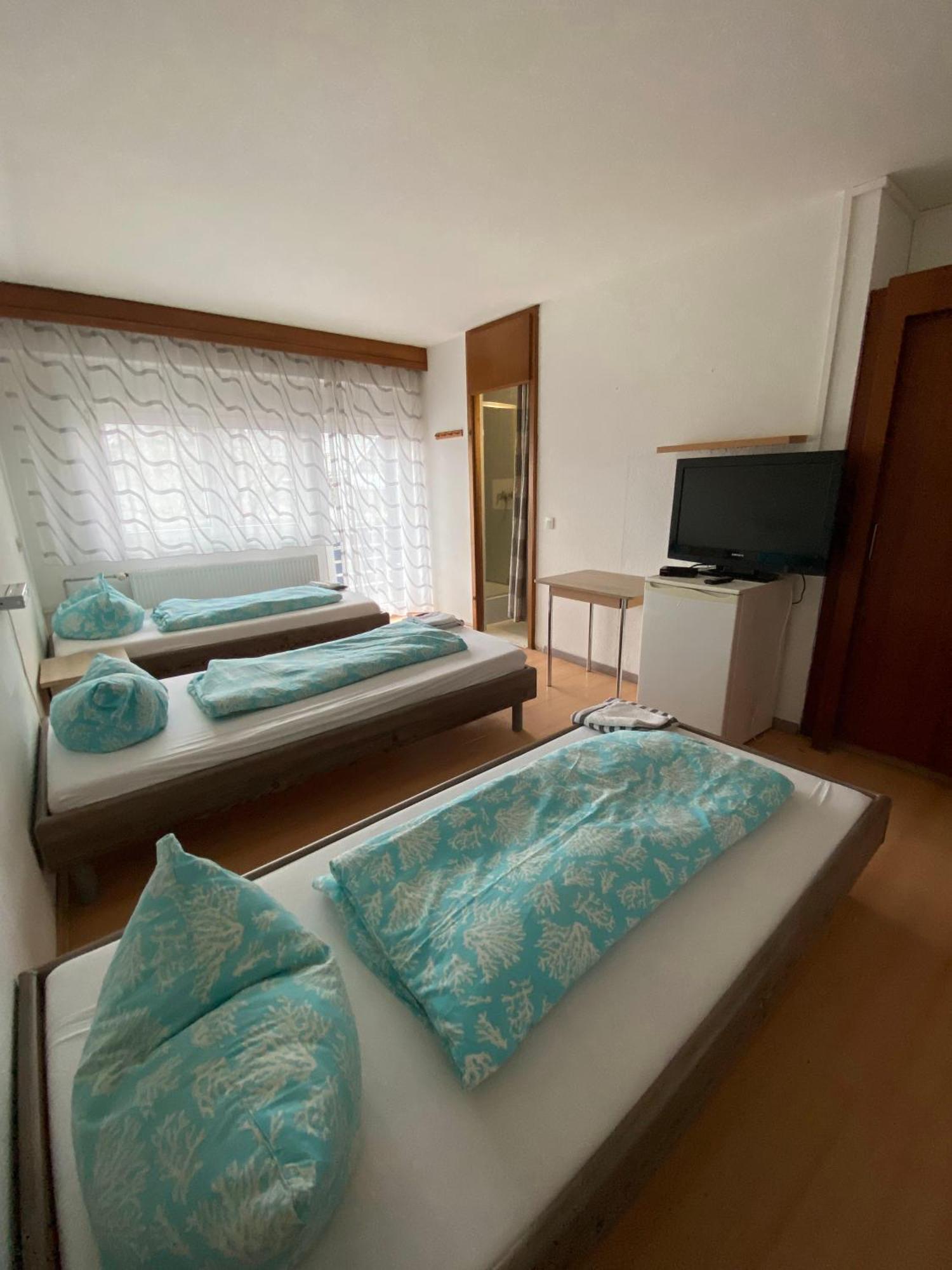 Monteurzimmer - คาร์ลสบาด ภายนอก รูปภาพ