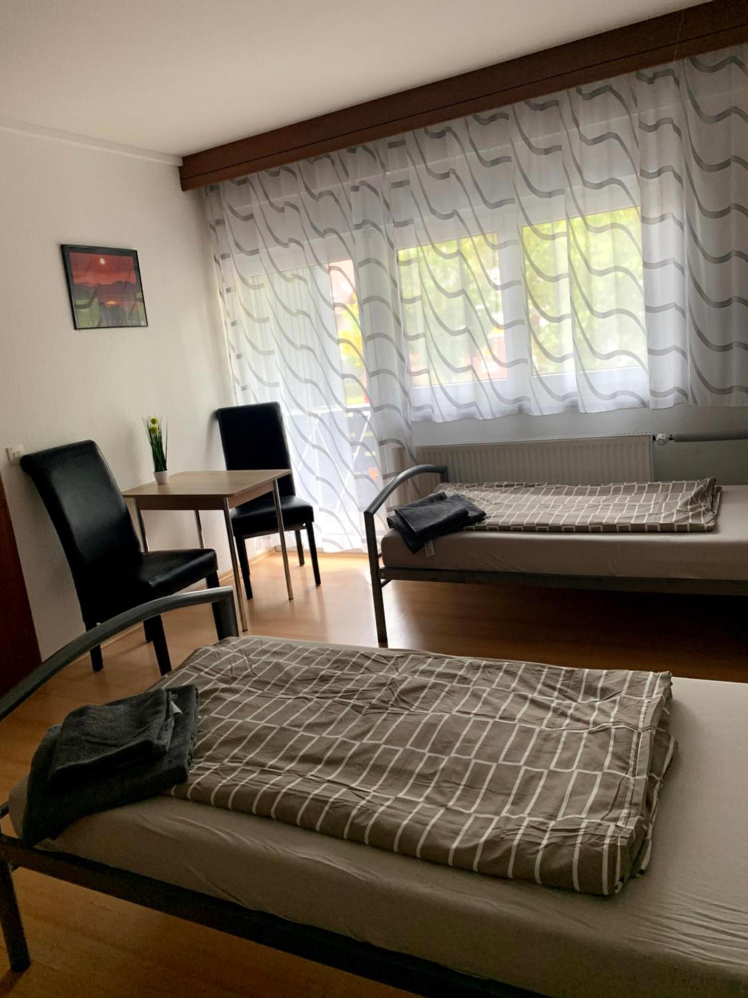 Monteurzimmer - คาร์ลสบาด ภายนอก รูปภาพ