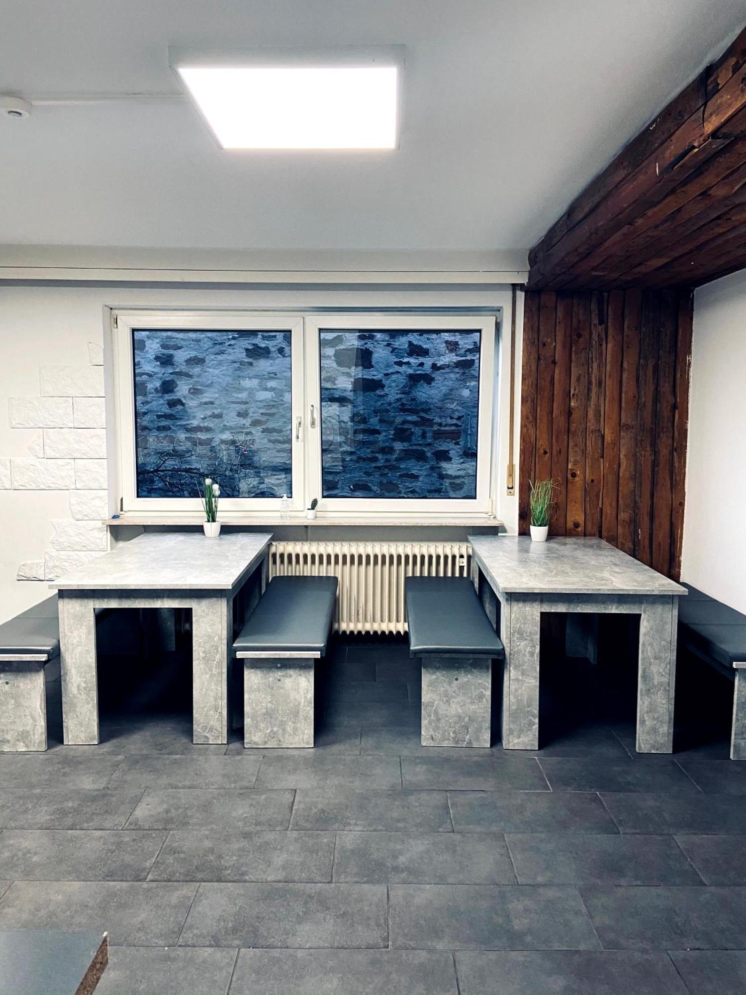Monteurzimmer - คาร์ลสบาด ภายนอก รูปภาพ
